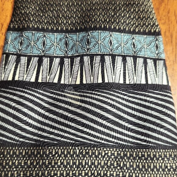 Bellini- New York-Milan ~ Silk Necktie ~ Excellent Condition - Picture 5 of 8